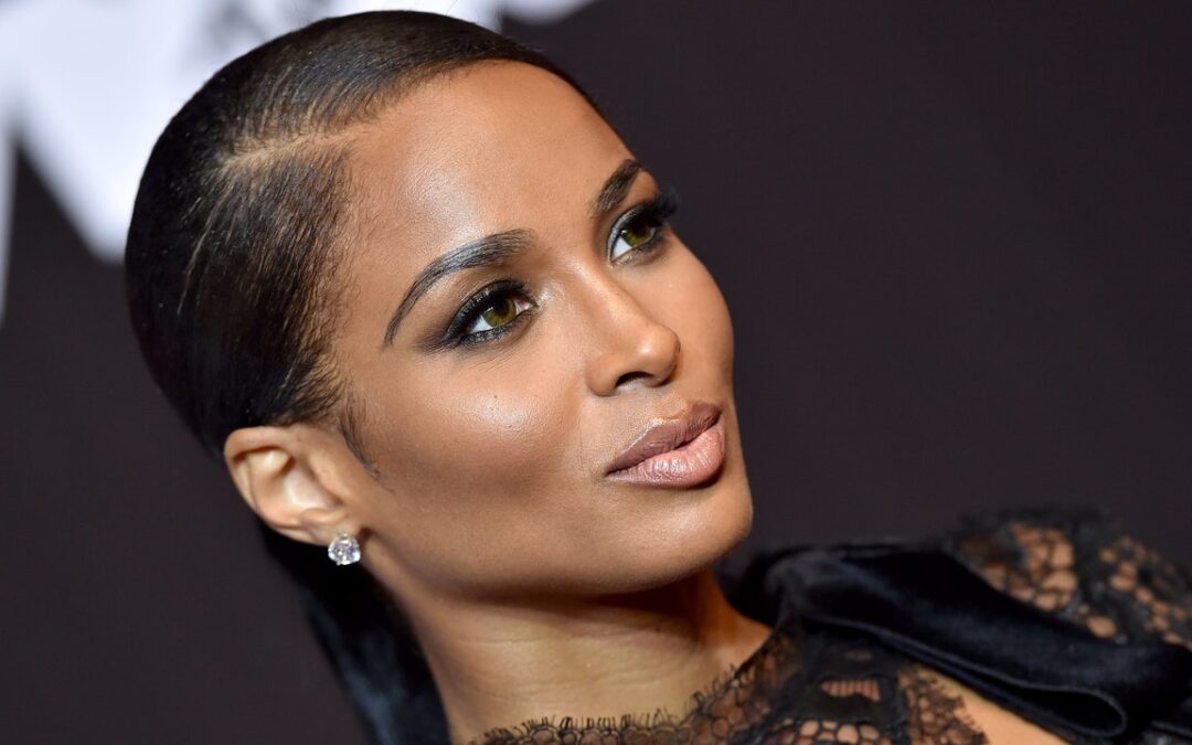 Ciara Kicked Off Grammys Weekend With Bleach Blonde Finger Waves — See Photo