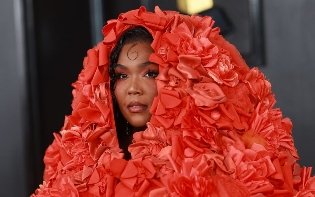Lizzo Is One Big Human Flower at the 2023 Grammy Awards — See Photos