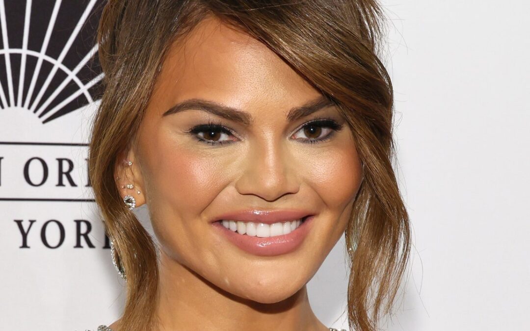 Chrissy Teigen Fast-Forwarded to Fall With This Spicy Ginger Hair Color — See Video
