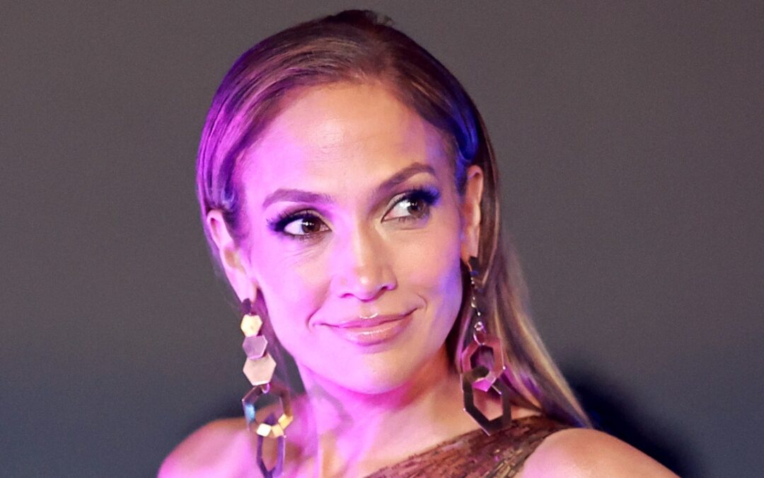 Here’s How Jennifer Lopez Wears Her Hair for a Summer Date, In Case You Were Wondering — See Photos