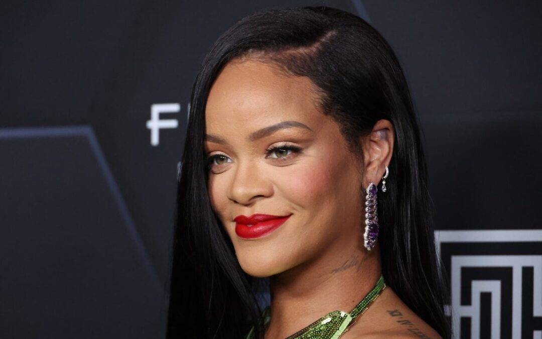 How Does Rihanna Manage to Make Even the Most Basic Ponytail So Sexy? — See the Photos