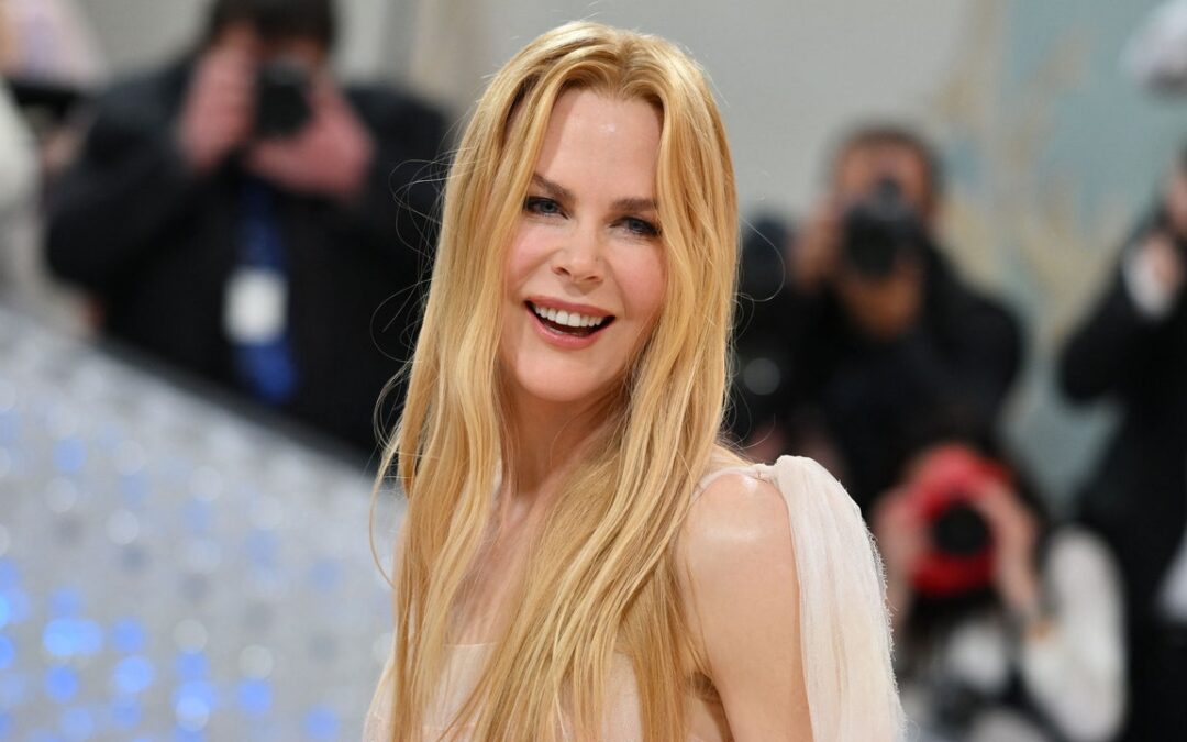 Nicole Kidman’s Hair Looked Awfully Rock ‘N Roll for the Academy of Country Music Awards — See the Photos