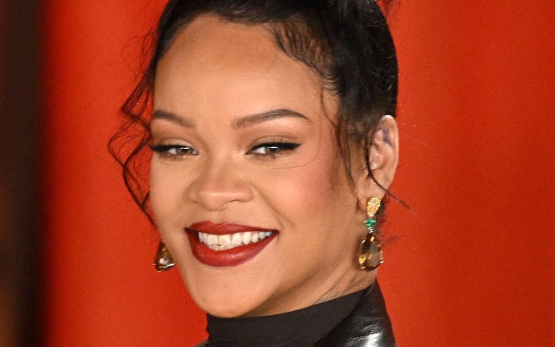 The Internet Simply Cannot Handle How Stunning Rihanna’s Latest Beat Is — See the Photos