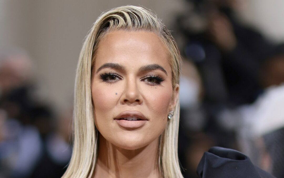I Don’t Think I’ve Ever Seen Khloé Kardashian This Freaking Blonde — See the Photos