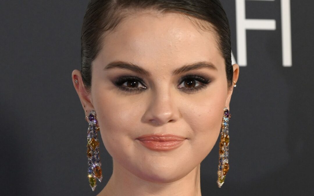 Selena Gomez Says Milky Manicures Still Work for Fall, Thank You Very Much — See the Photos